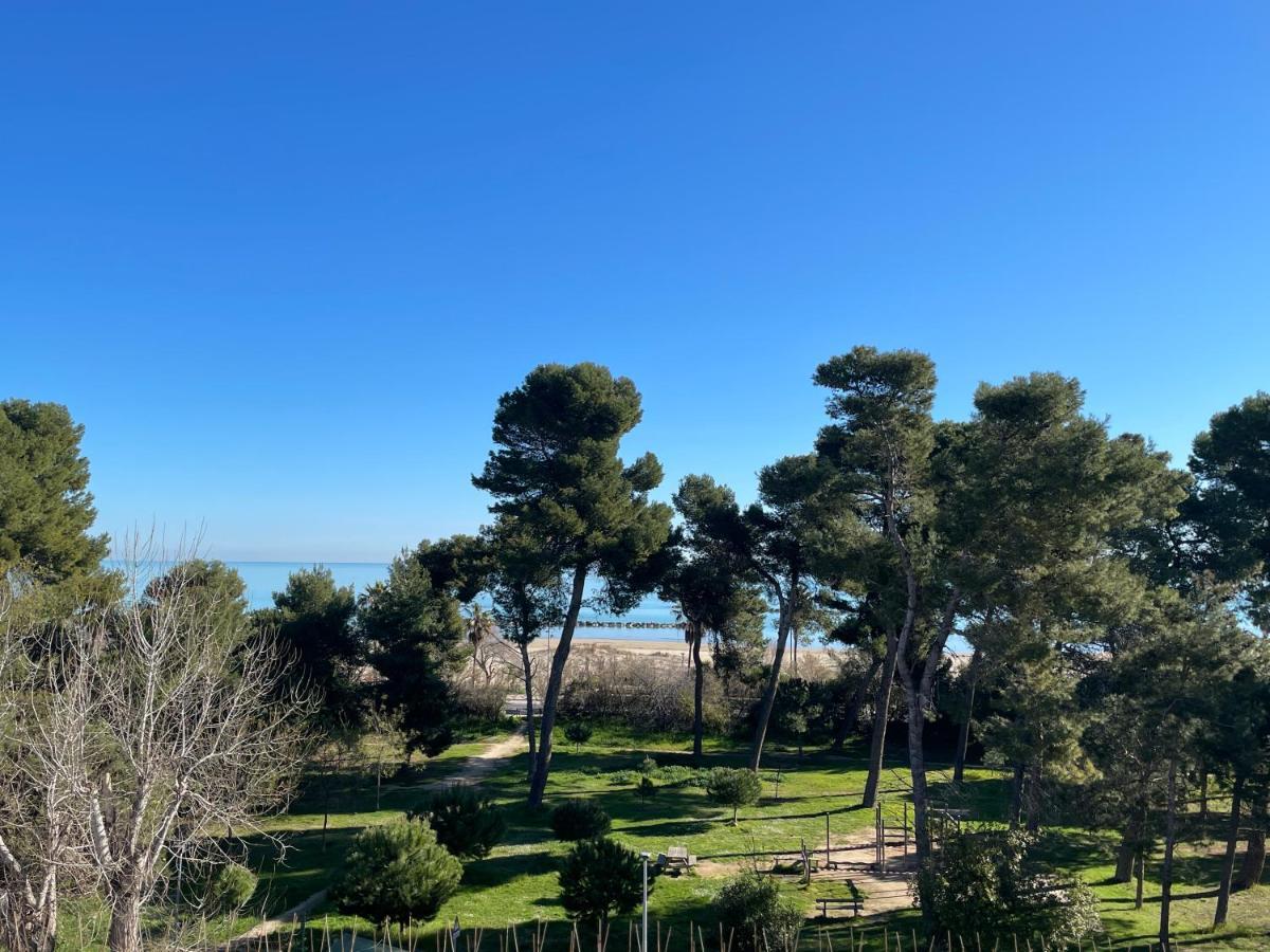 Attico Vista E Fronte Mare Zaffiroblu Con Posto Auto Montesilvano Exterior foto