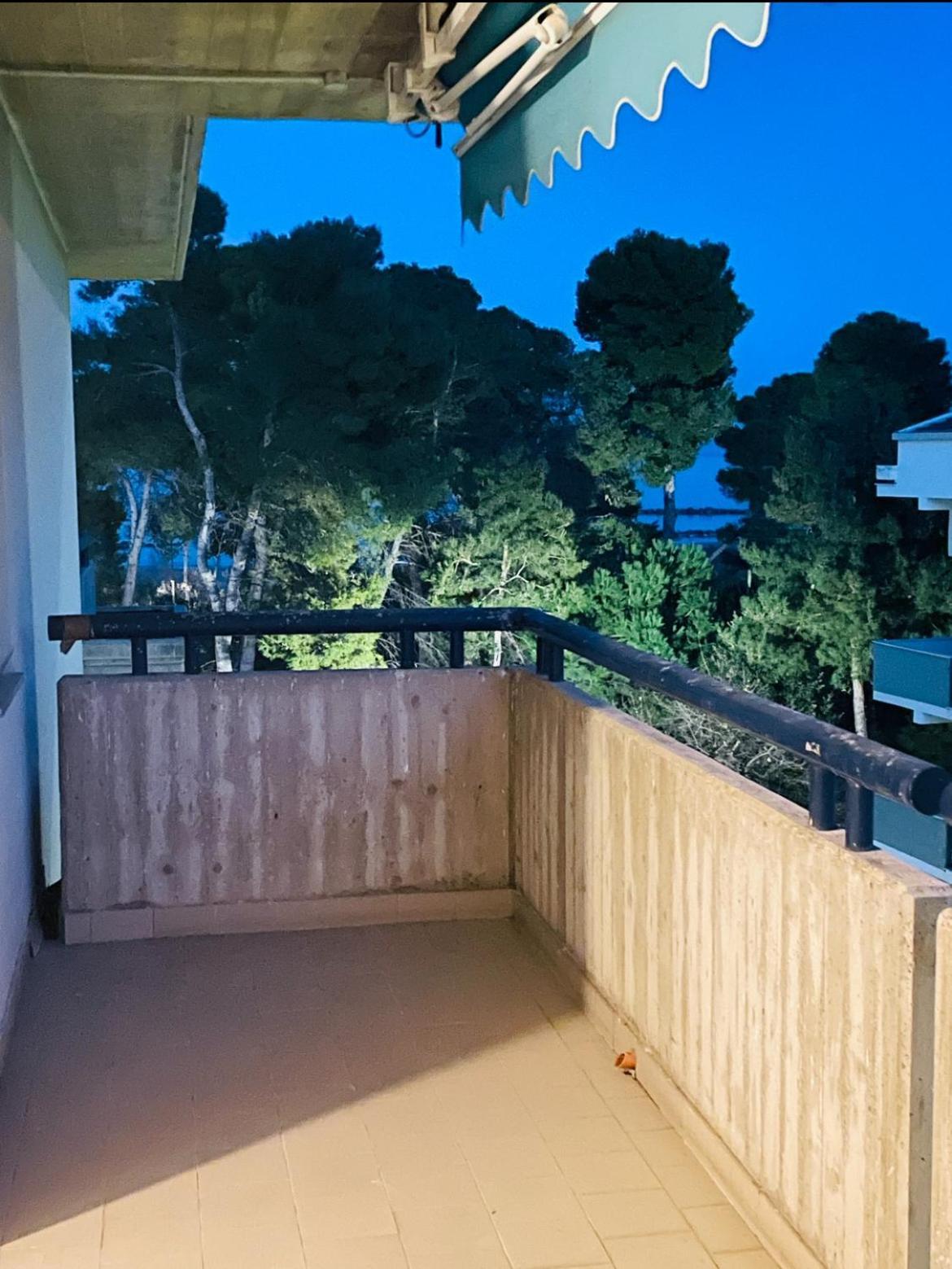Attico Vista E Fronte Mare Zaffiroblu Con Posto Auto Montesilvano Exterior foto